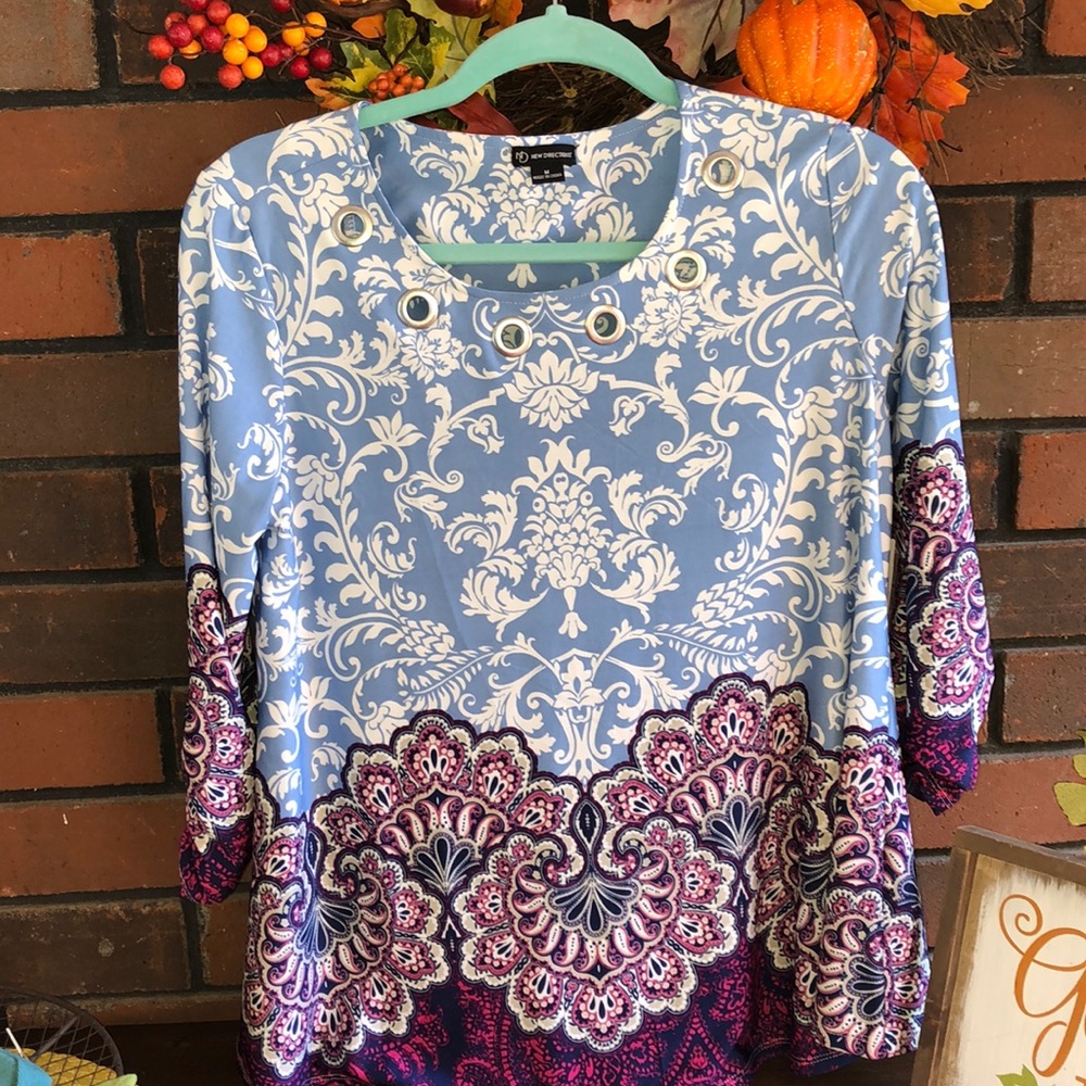 Ladies Top by New Directions, size Med.